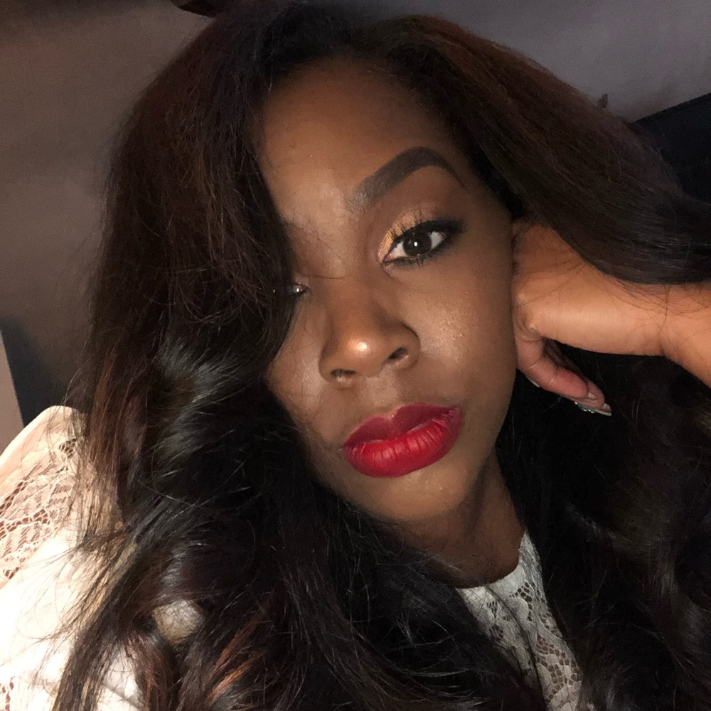 Meet your Posher, Shakeya